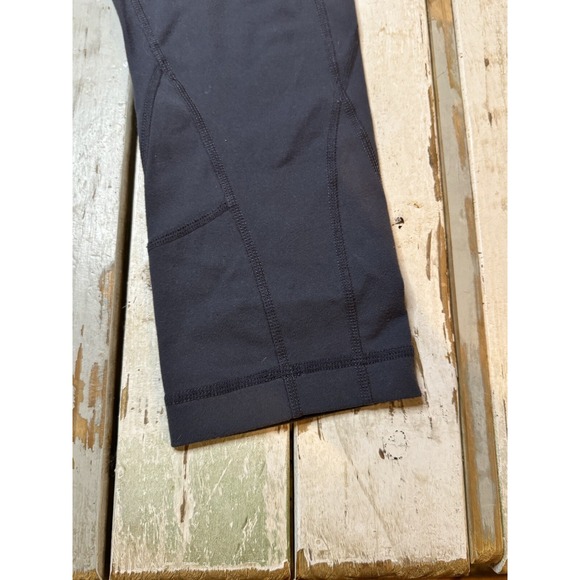 Lululemon Size 4 Power Pose Crop Gray Lilac thick luon purple yoga Leggings - Picture 4 of 8